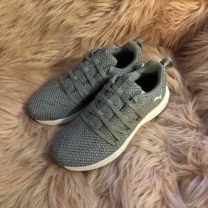 💕 New Puma soft foam women shoes 💕